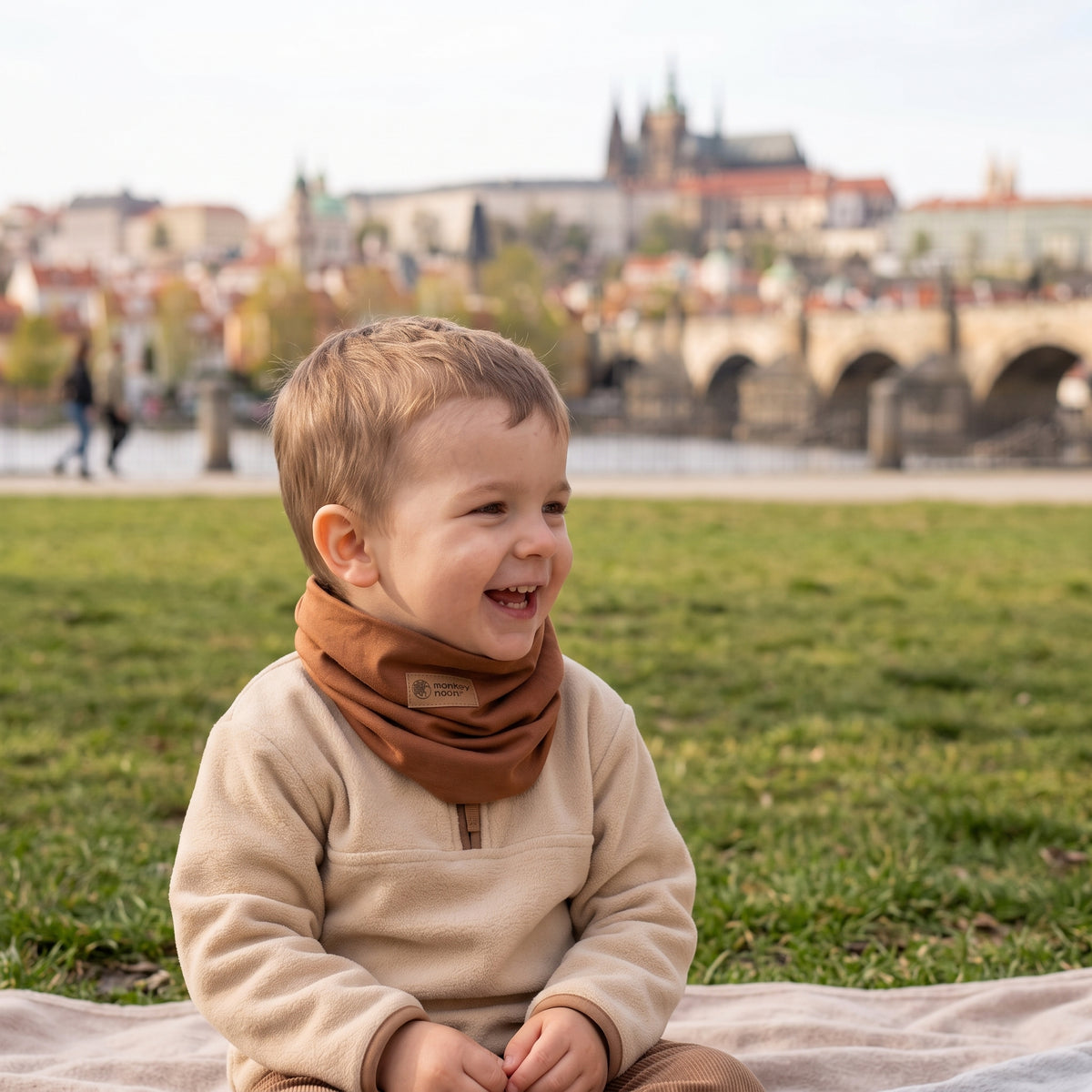 Nákrčník Monkey Mum® - Světle hnědý