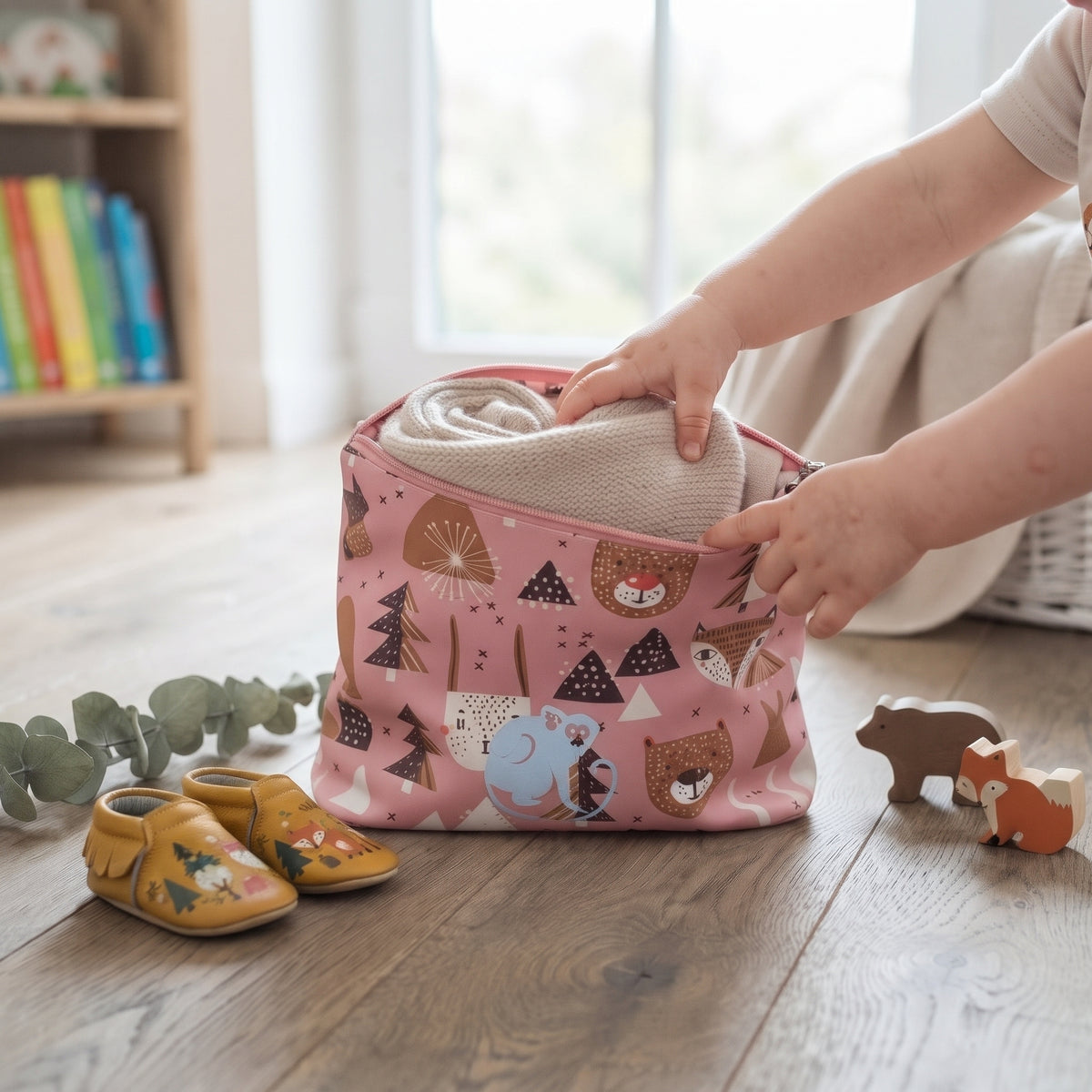 Dětský softshellový batůžek Monkey Mum®  - Lesní zvířátka - Růžový
